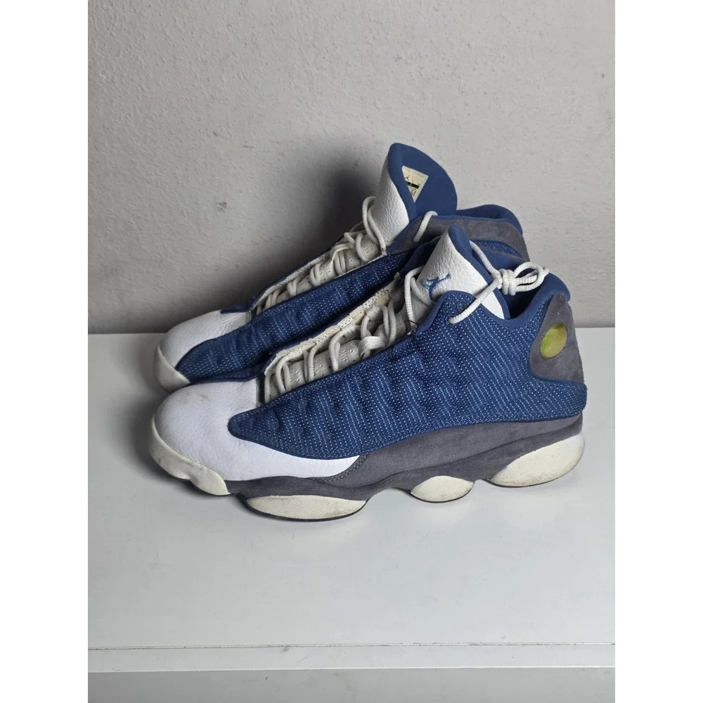 Jordan 13 Retro Mid Flint Size 9.5 Men's Authentic.  Blue And White